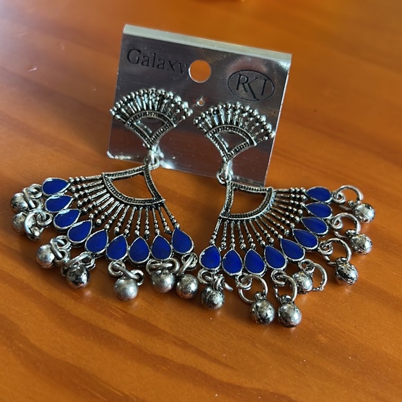 Desi Fashion Earrings - Picture 2 of 3
